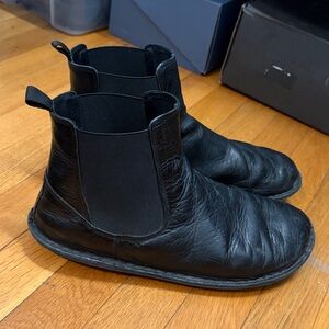 VIBA Men's Black Leather Chelsea Boots